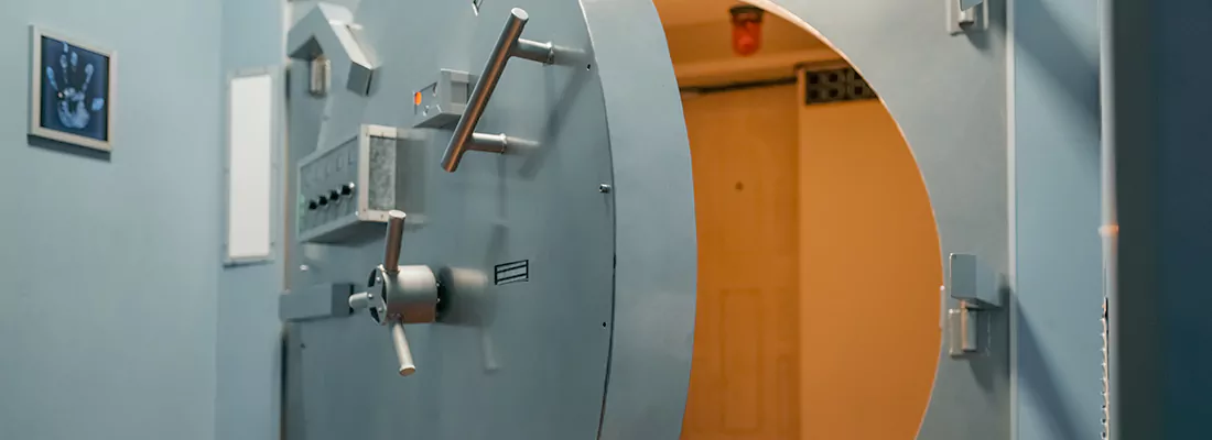 Vault and Safe locksmith services in Richmond West, FL
